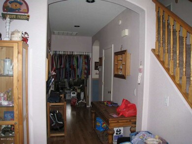 HALL GOING TO THE DEN