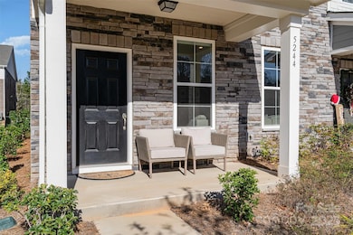 5244 Kinsbridge Dr, Mint Hill, NC 28227 - photo 4