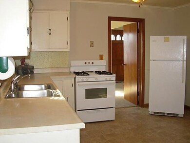 1330 Gilbert St, Columbus, OH 43206 - photo 4