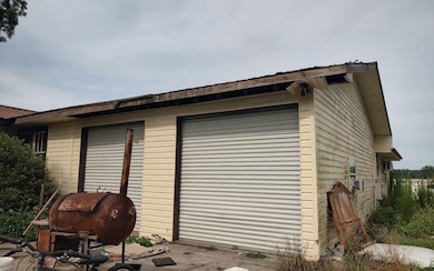garage (overhead door)