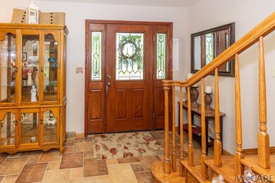 709 N Blackhoof St, Wapakoneta, OH 45895 - photo 5