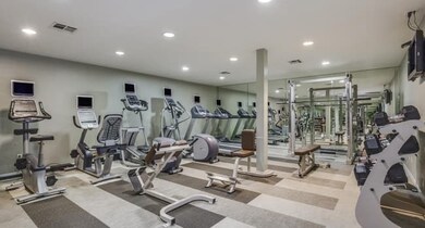 4655 Wild Indigo St unit 260, Houston, TX 77027 - photo 4