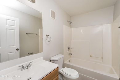 2528 Cedar St, Louisville, KY 40212 - photo 4