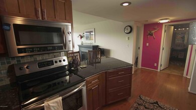 Woronzof Condo HB-2