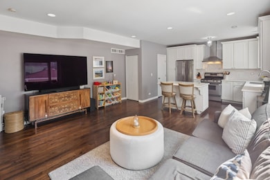 1747 W Pierce Ave unit 2, Chicago, IL 60622 - photo 6