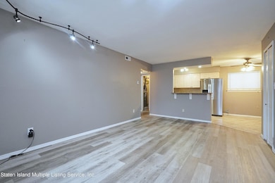 4219 Amboy Rd unit 4A, Staten Island, NY 10308 - photo 4
