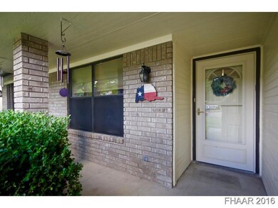 306 W Blancas Dr, Copperas Cove, TX 76522 - photo 4