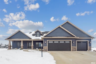 8 Foster Ct, Eldridge, IA 52748 - photo 2