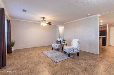 Living Room 2 (2)