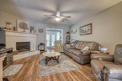 1419 19th Ave NE unit B7, Hickory, NC 28601 - photo 7