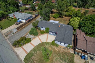 5045 Huntington Dr, Redding, CA 96002 - photo 4