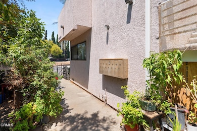 14690 Hubbard St - 05