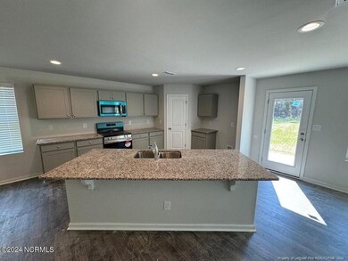 565 Walters Run Dr, Raeford, NC 28376 - photo 4