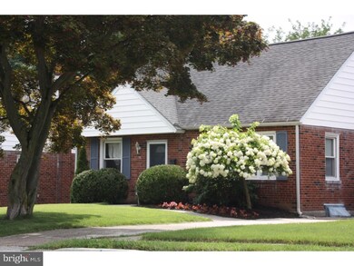 13 Walnut Hill Ln, Havertown, PA 19083 - photo 2