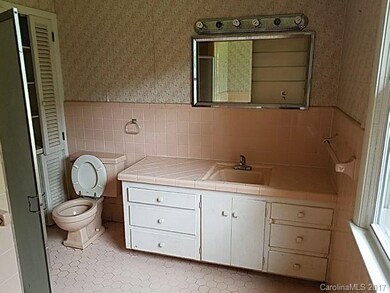 1300 Wesson Rd, Shelby, NC 28152 - photo 5