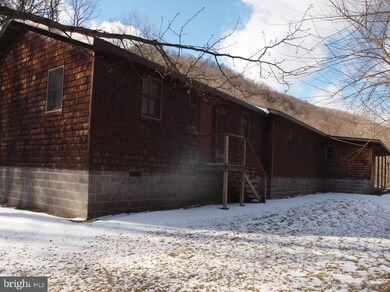 1811 Snowy Mountain Rd, Circleville, WV 26804 - photo 4