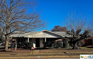 1101 Magnolia St, Copperas Cove, TX 76522 - photo 2