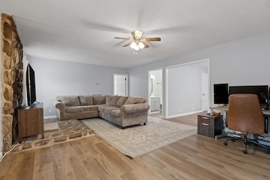 13747 Bretton Dr, Soddy Daisy, TN 37379 - photo 5