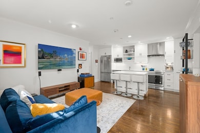 429 Norfolk St unit 1, Somerville, MA 02143 - photo 2