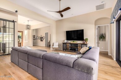 Listing_823909_Photo_7