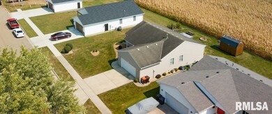 1010 N Sherman St, Lincoln, IL 62656 - photo 2