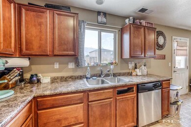 8945 Silverkist Dr, Reno, NV 89506 - photo 7