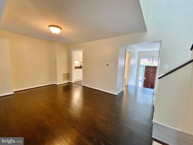 10944 Whiterim Dr, Potomac, MD 20854 - photo 3