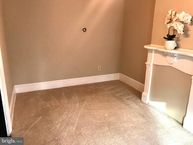 115 W South St, Frederick, MD 21701 - photo 5