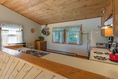 1040 Moulton Ln, Stowe, VT 05672 - photo 6