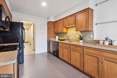 6411 Seven Oaks Dr, Falls Church, VA 22042 - photo 3