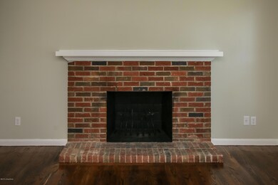 9308 Fairground Rd, Louisville, KY 40291 - photo 3