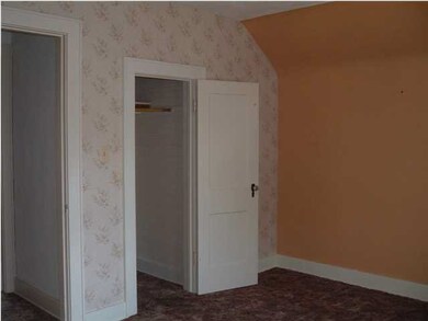 Upstairs bedroom.