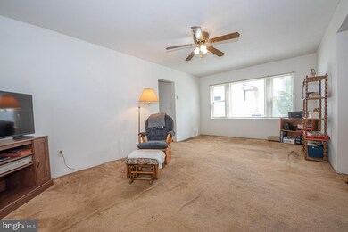 427 E Dutton Mill Rd, Brookhaven, PA 19015 - photo 5