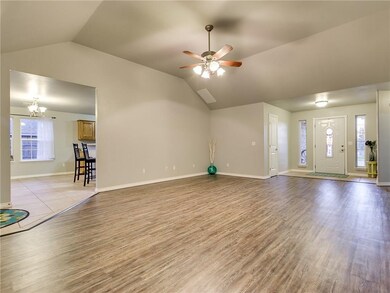 1124 Bryan Dr, Moore, OK 73160 - photo 5