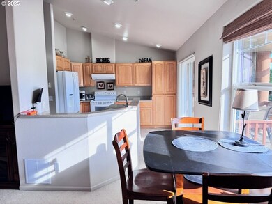 179 Laurel St unit 9, Florence, OR 97439 - photo 7