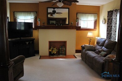 444 Toledo St, Elmore, OH 43416 - photo 5