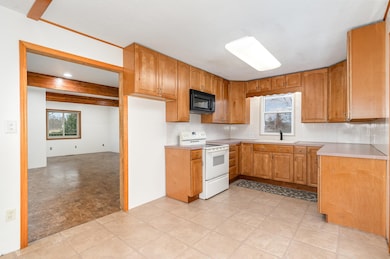 2951 N Huron Rd, Pinconning, MI 48650 - photo 6