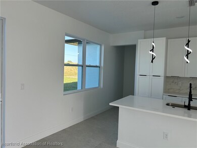 117 Magnolia Manor Ln, Lake Placid, FL 33852 - photo 5