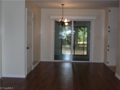 3035 Sharron Dr, Asheboro, NC 27205 - photo 7