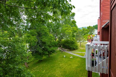 1856 Quechee Main St unit 5, Hartford, VT 05001 - photo 4