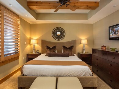 Penthouse 702 (7)