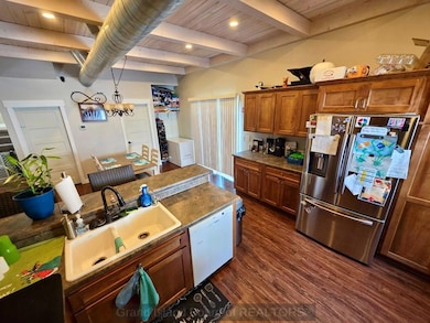 214 E Plum St unit DON, Doniphan, NE 68832 - photo 5