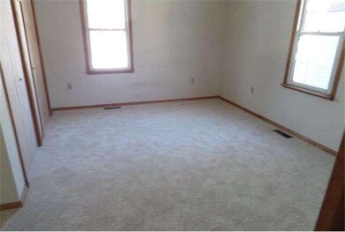 982 Royal Ave, Franklinville, NJ 08322 - photo 2