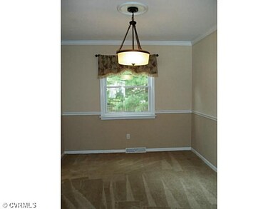 Dining Room - Its the little touches like crown mo