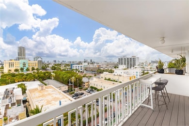 The Presidential unit 1004, Miami Beach, FL 33139 - photo 2