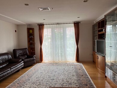 1 Russell St unit 204, Cambridge, MA 02140 - photo 4