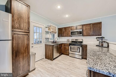 121 Bloomsbury Ave, Catonsville, MD 21228 - photo 3