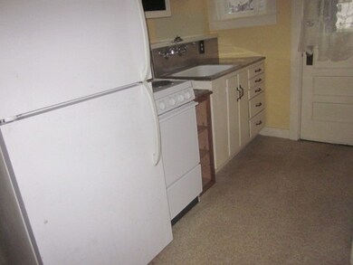 706 School St unit 8, Webster, MA 01570 - photo 2