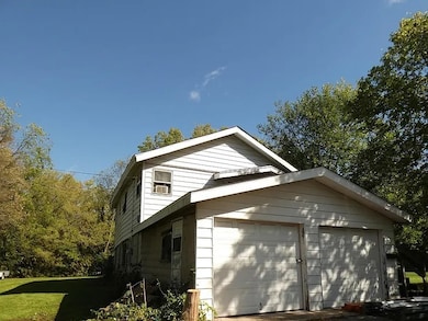 330 Park Ave, Cary, IL 60013 - photo 4