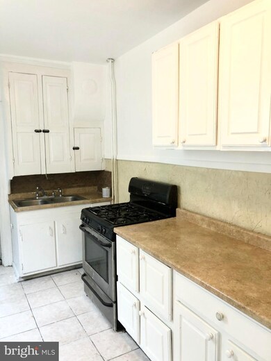 330 Mulberry St, Reading, PA 19604 - photo 5